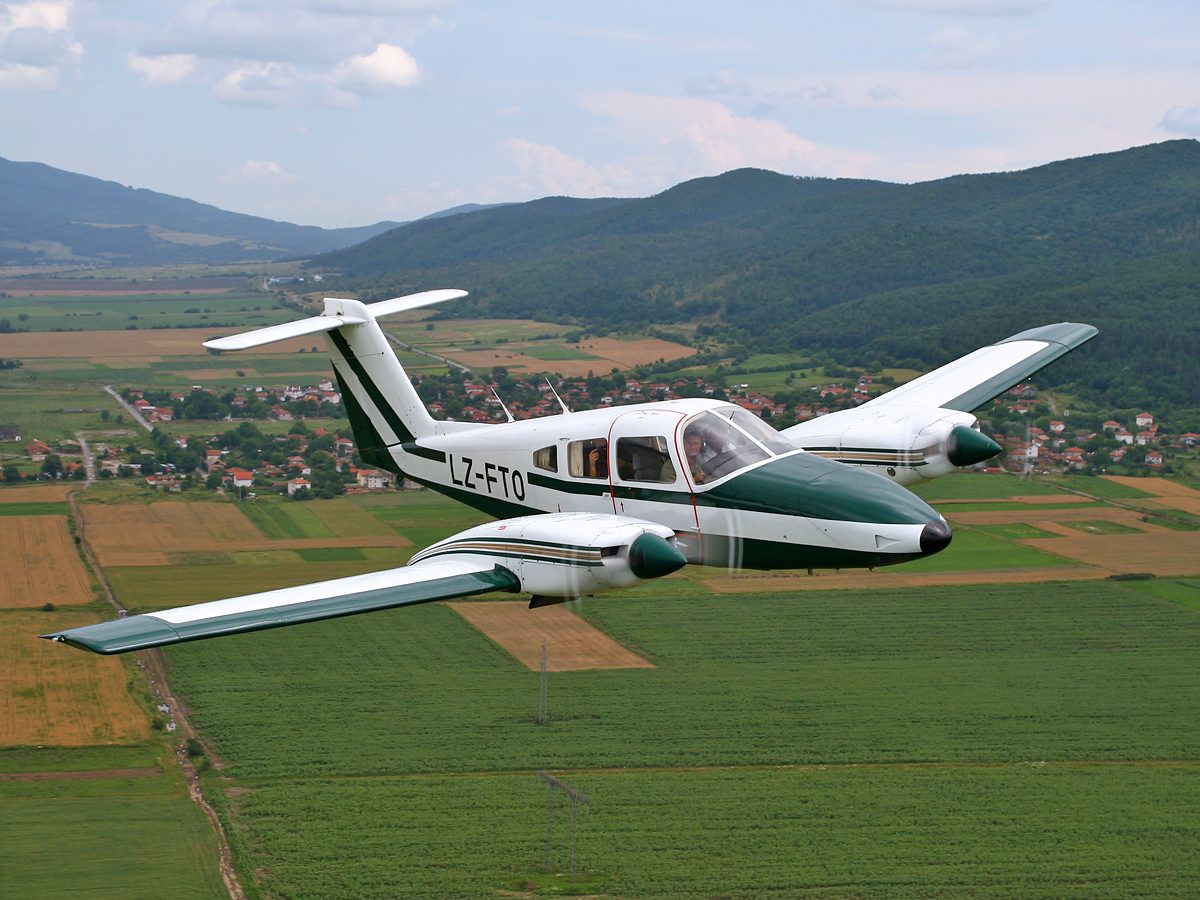 A Piper PA-44 Seminole, a light twin-engined aeroplane with a T-tail.