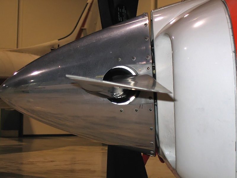 A propeller whose blades are turned edge-on to the airflow, in the feathered position.