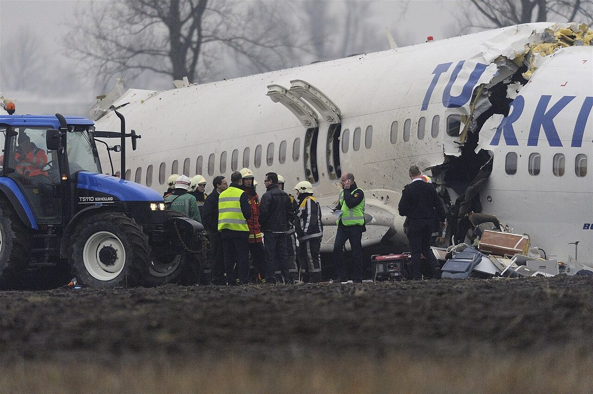 Wreckage of the Turkish Airlines Boeing 737-800 that crashed short of the runway at Amsterdam Schiphol in 2009.