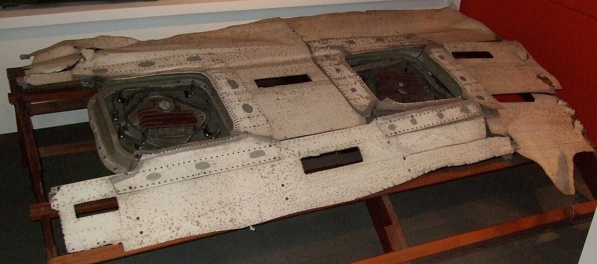 A recovered section of the fuselage of the de Havilland Comet G-ALYP on display.