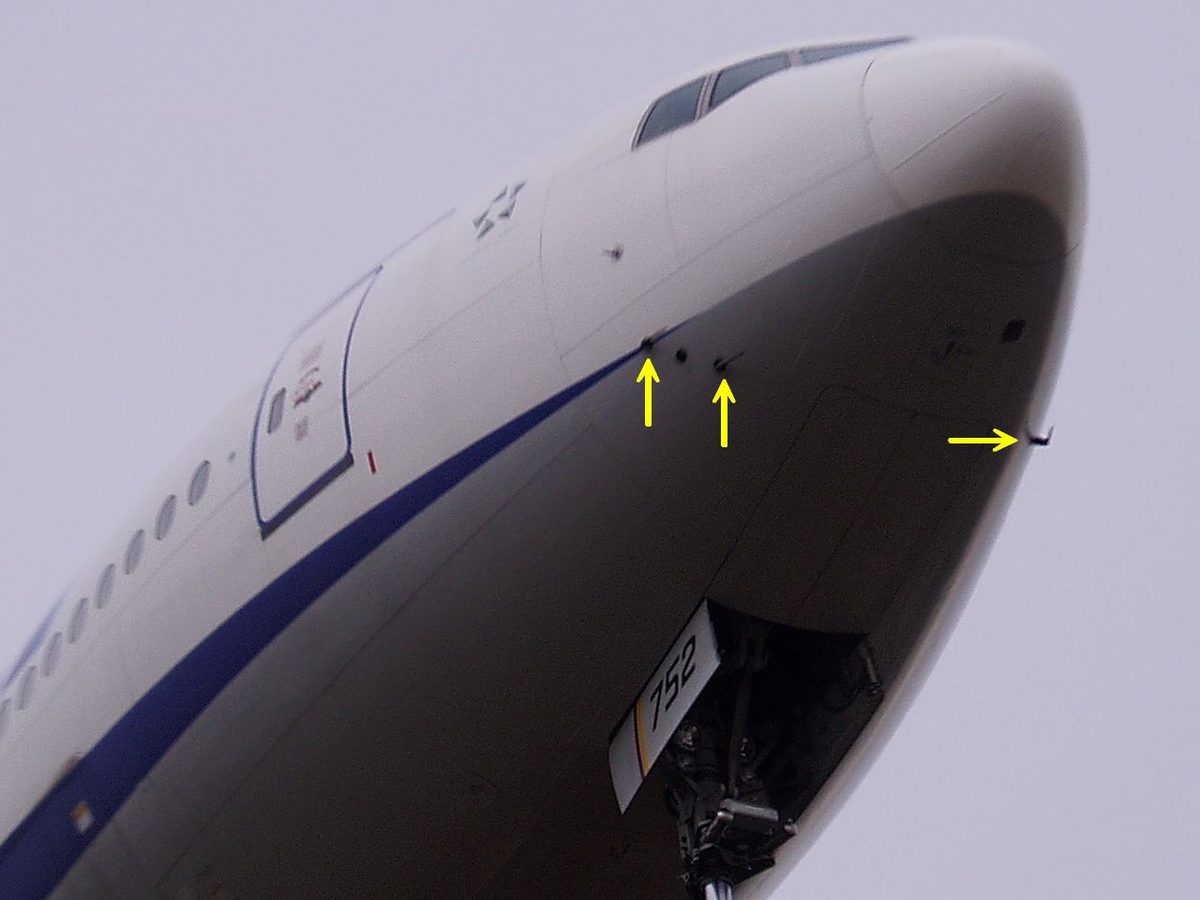 A pitot tube on the nose of a Boeing 777.